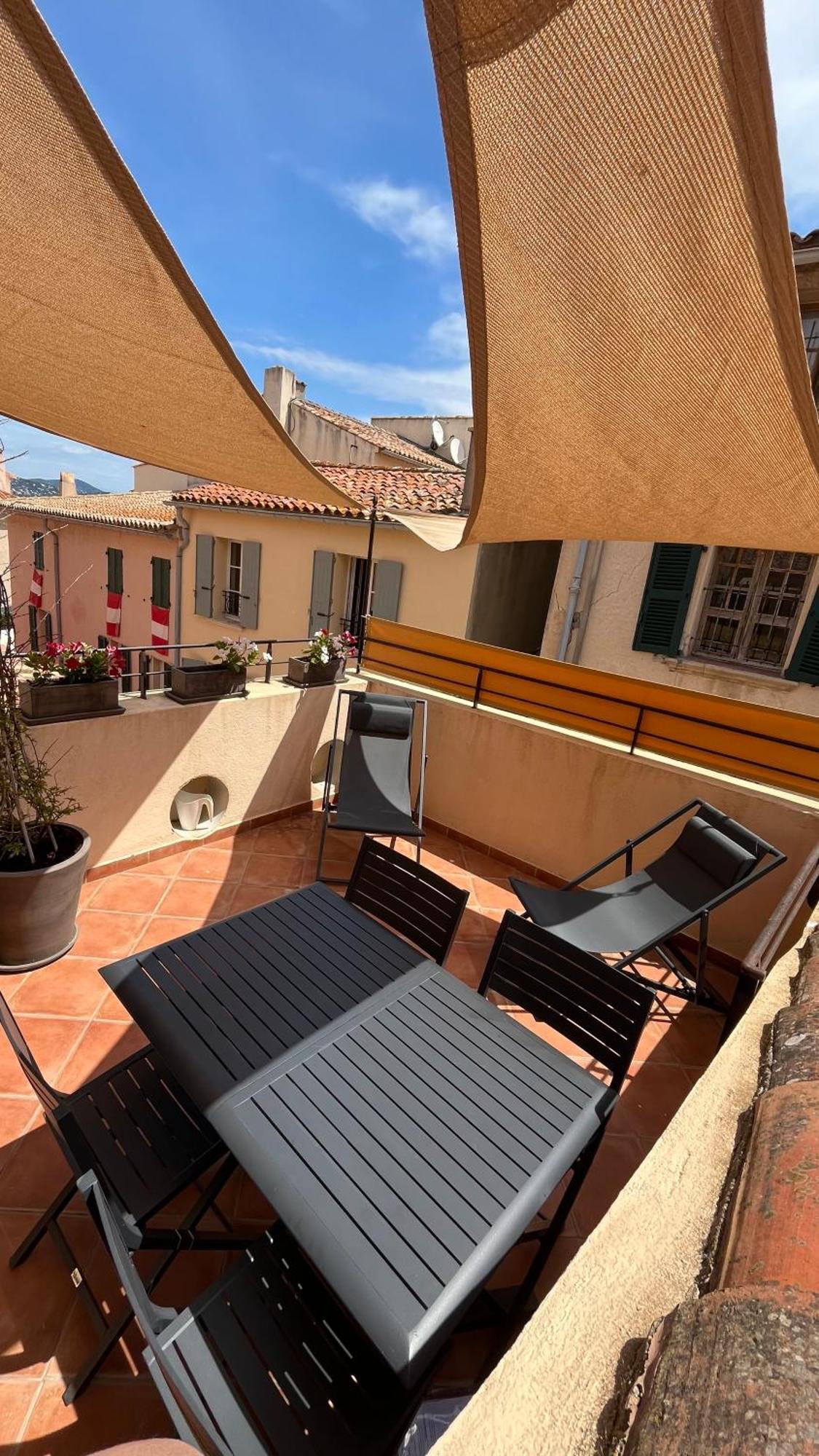 Saint-Tropez Centre - Grand Studio Avec Terrasse ภายนอก รูปภาพ